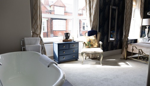 Superior Double Room, Ensuite (Hazel Holt)