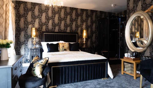 Superior Double Room, Ensuite (Blackthorne Wood)