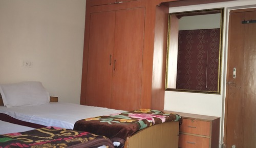 Habitación tradicional con 1 cama doble o 2 individuales