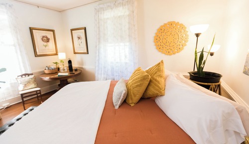 Habitación estándar, 1 cama de matrimonio grande, no fumadores, baño compartido