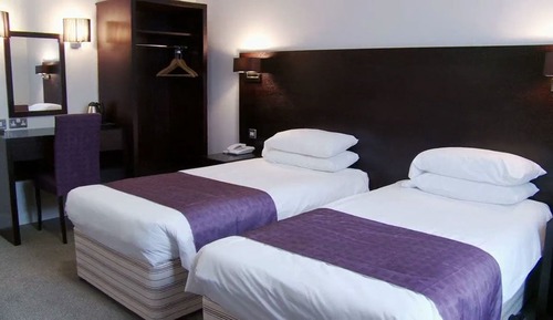 Habitación con 2 camas individuales