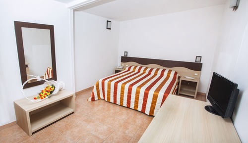 Bungalow familiar, 2 habitaciones, patio