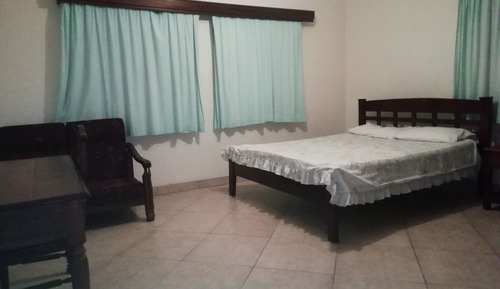 Habitación doble, baño privado