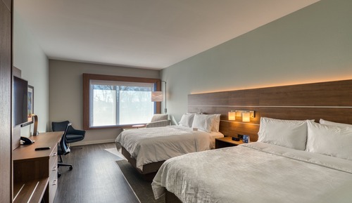 Habitación estándar, 2 camas de matrimonio, vistas a la ciudad