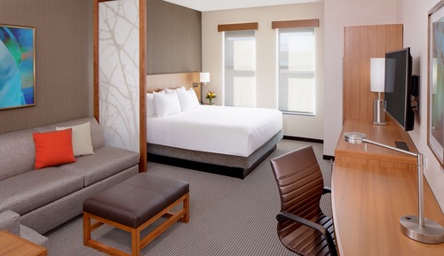 Habitación, 1 cama de matrimonio grande con sofá cama (High Floor)