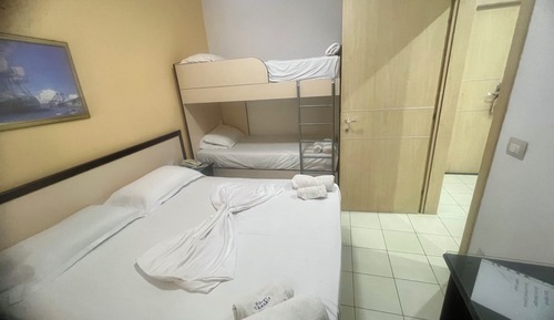 Suite, balcón