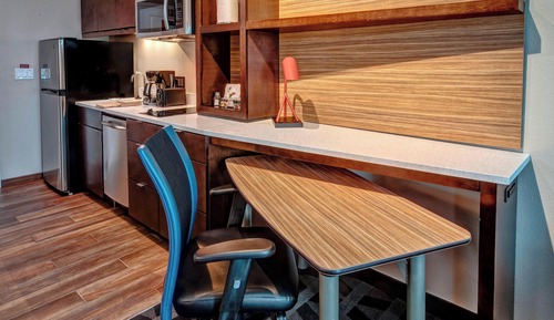 Estudio, 2 camas de matrimonio (Mobility/Hearing Access, Roll-In Shwr)