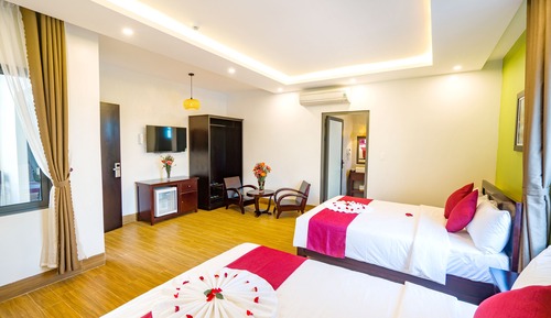 Habitación familiar (with Window)