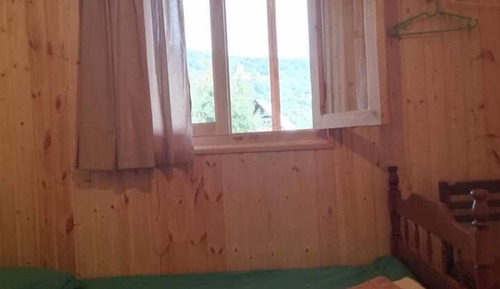 Habitación triple estándar, baño compartido