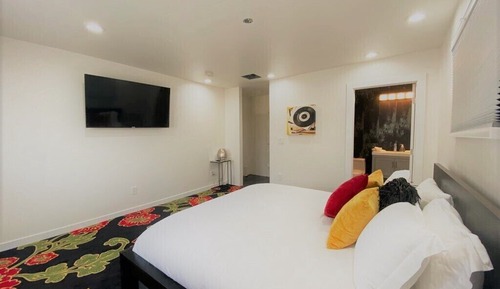Habitación básica, 1 cama de matrimonio grande