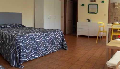 Estudio, terraza, vistas al mar