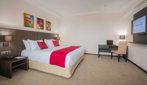 Deluxe Room, 1 King Bed