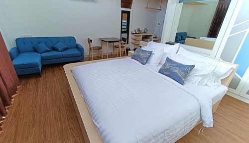 Double villa pool access