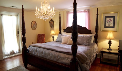 Suite, 1 cama de matrimonio grande, vistas al jardín
