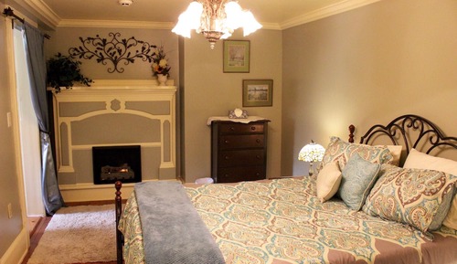 Suite, 1 cama de matrimonio, vistas al jardín