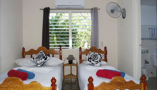 Habitación estándar doble, varias camas