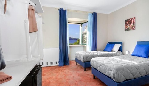 Habitación cuádruple, vistas al mar