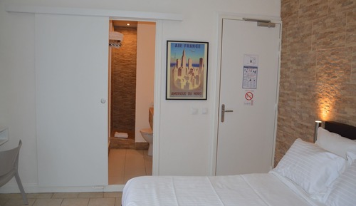 Habitación triple, balcón