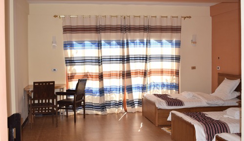 Habitación triple superior, accesible para personas con discapacidad, vistas al jardín