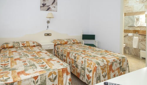 Habitación con 1 cama doble o 2 individuales