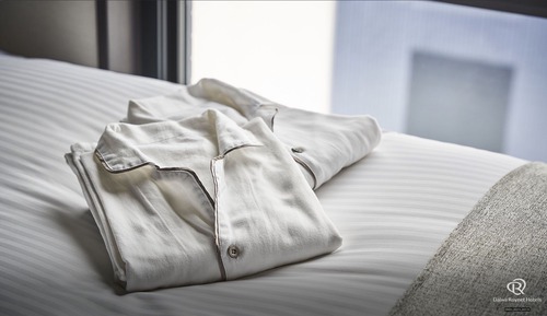 Habitación básica con 2 camas individuales, no fumadores (Single Use)