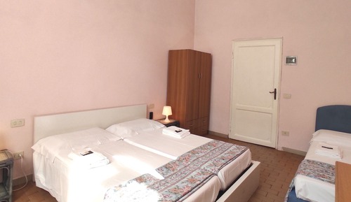 Habitación triple económica