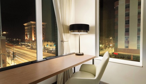 Estudio, 1 cama de matrimonio grande, no fumadores, vistas a la ciudad (Corner)