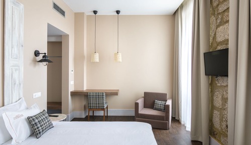 Habitación estándar con 1 cama doble o 2 individuales