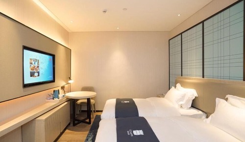 Habitación estándar con 2 camas individuales, sin ventanas