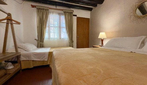 Habitación triple básica, varias camas, no fumadores