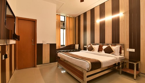 Habitación Deluxe doble, 1 cama de matrimonio grande, accesible para personas con discapacidad