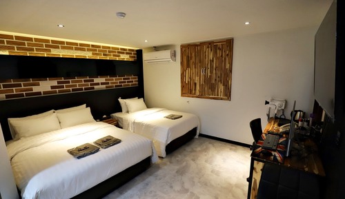 Habitación familiar con 2 camas individuales