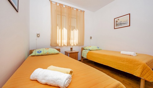 Apartamento, 2 habitaciones, balcón (A4)