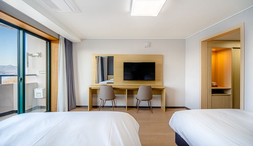 Habitación superior con 2 camas individuales, vistas al lago (Lake Hotel)