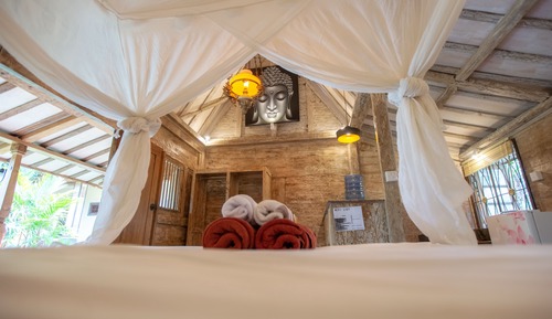 Cabaña clásica, 1 cama de matrimonio grande, vistas al jardín, en la zona del jardín