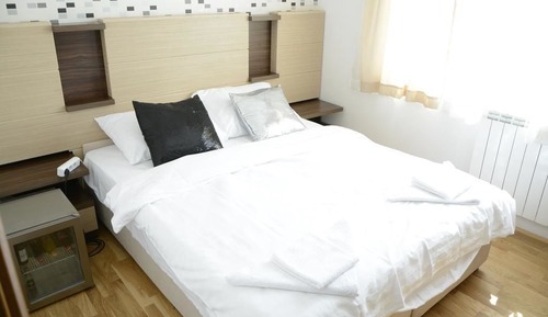 Habitación básica con 1 cama doble o 2 individuales