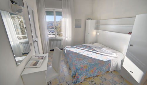 Habitación estándar con 1 cama doble o 2 individuales