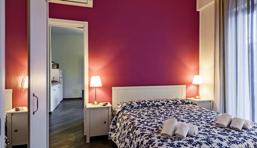 Apartamento clásico, 1 habitación, balcón (1)