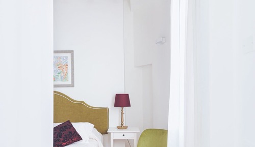 Habitación Confort con 1 cama doble o 2 individuales (brigth)