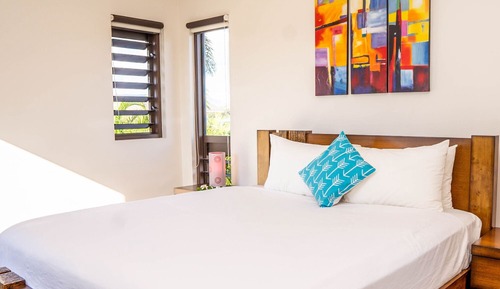 Villa, 4 habitaciones, piscina privada, vistas al jardín (108/4)