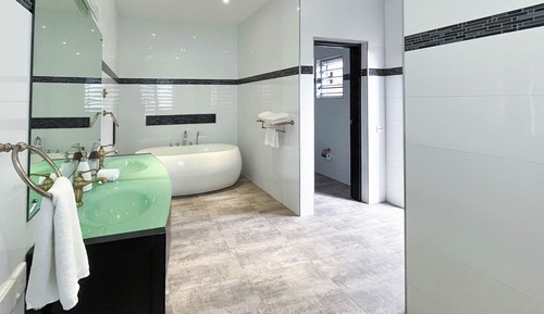 Villa, 4 habitaciones, vistas al canal (79/4 Riverfront)