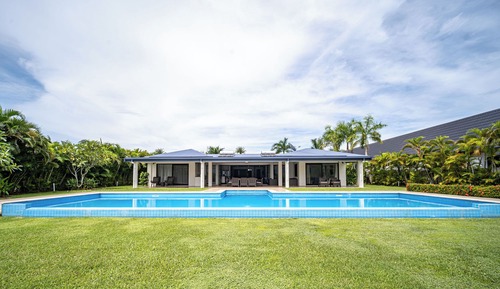 Villa, 5 habitaciones, piscina privada (93/5 Riverfront)