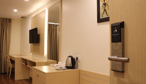 Habitación Deluxe, 1 cama doble, vistas a la ciudad