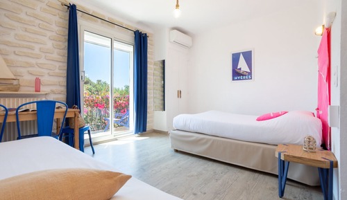 Habitación doble, cocina básica (bord de mer)