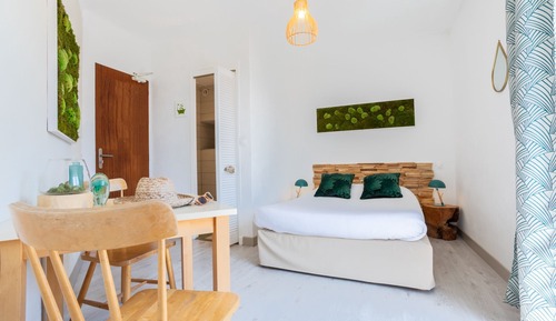 Habitación doble, balcón, vistas al mar (végétale)
