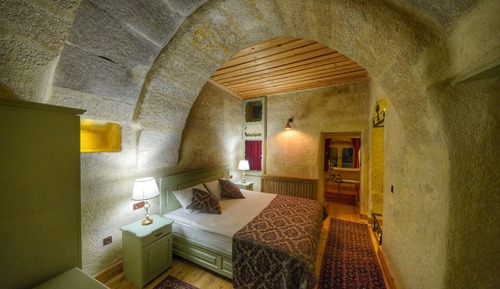 Caftan Cave Suite