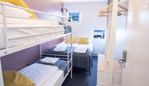 Habitación cuádruple económica, baño compartido