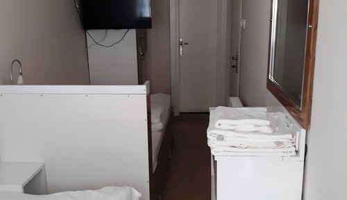 Habitación Confort con 2 camas individuales, 2 camas individuales, baño privado, vistas a la ciudad