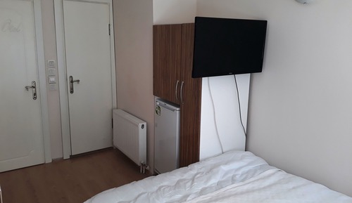 Habitación Confort doble, 1 cama doble, baño privado, vistas a la ciudad