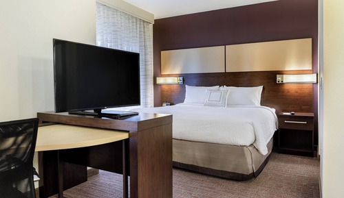 Estudio, 1 cama de matrimonio grande con sofá cama